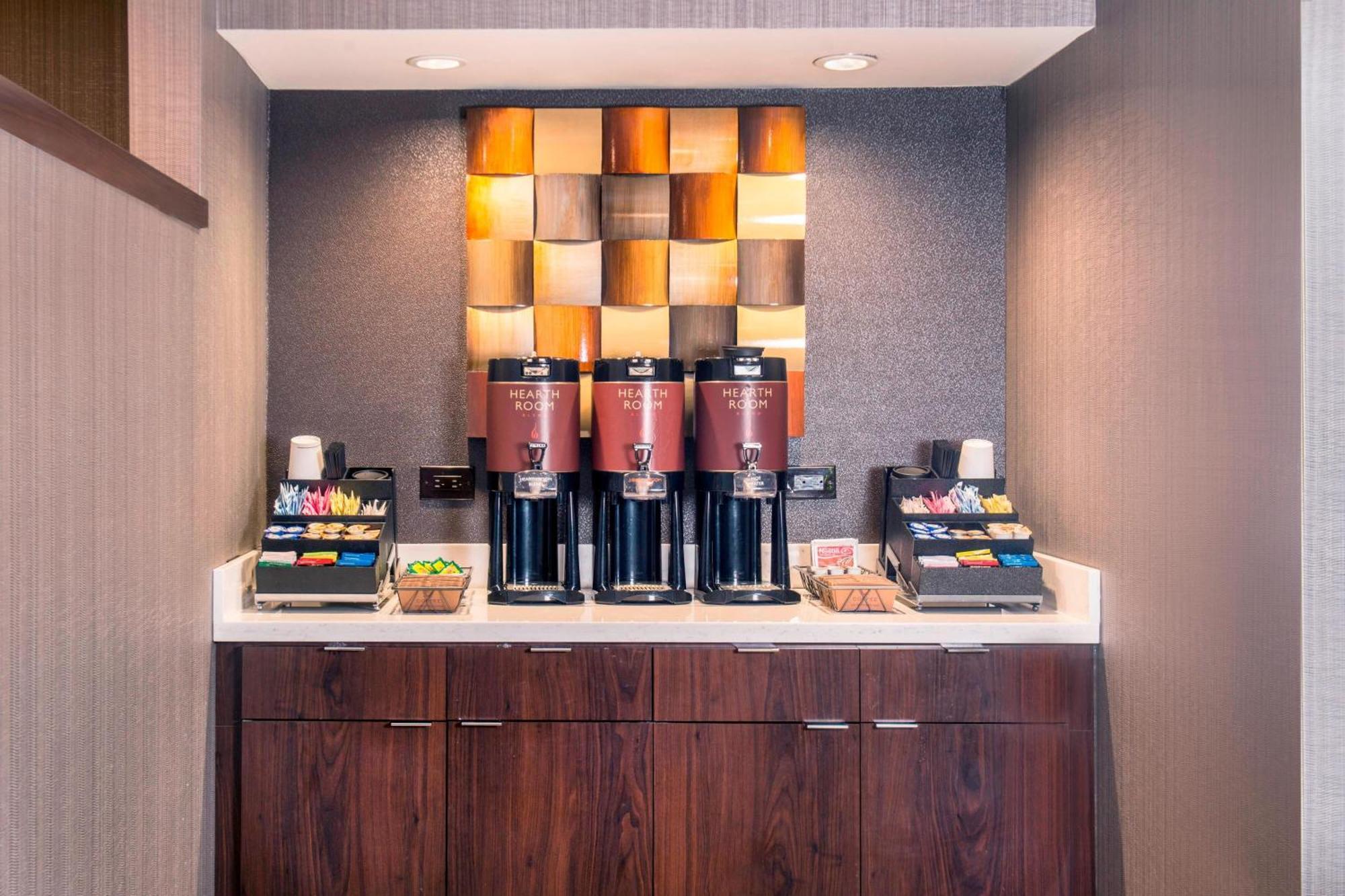 Residence Inn Frederick Bagian luar foto