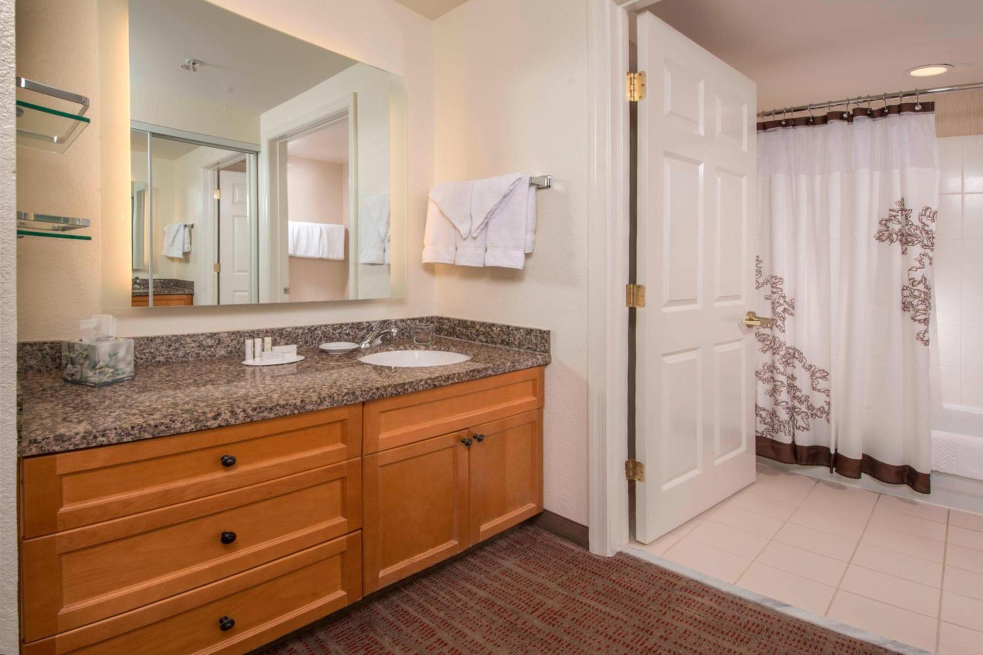 Residence Inn Frederick Bagian luar foto
