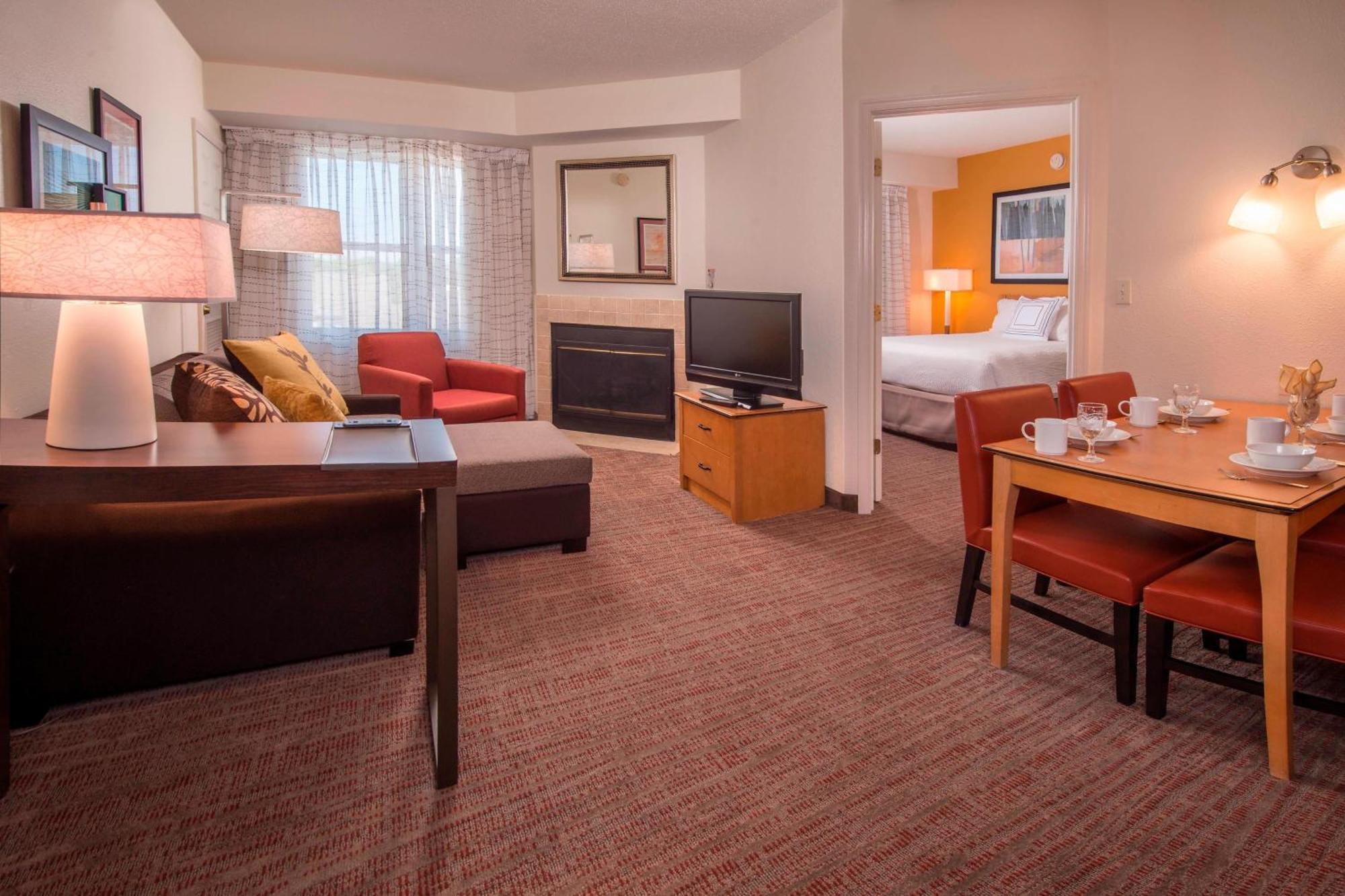 Residence Inn Frederick Bagian luar foto