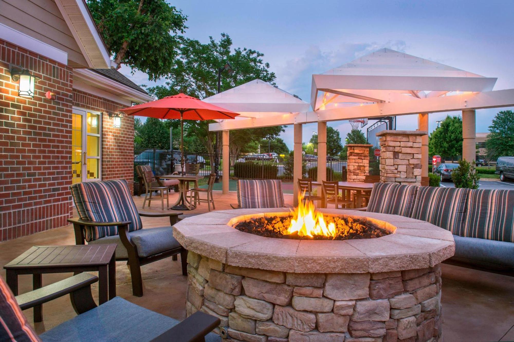 Residence Inn Frederick Bagian luar foto