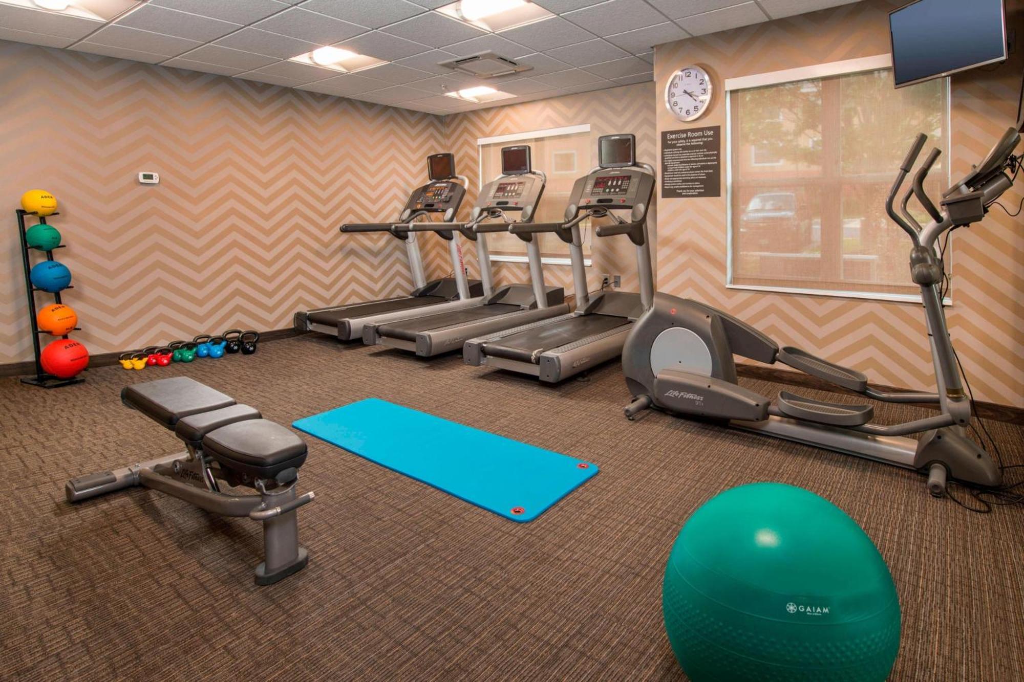 Residence Inn Frederick Bagian luar foto