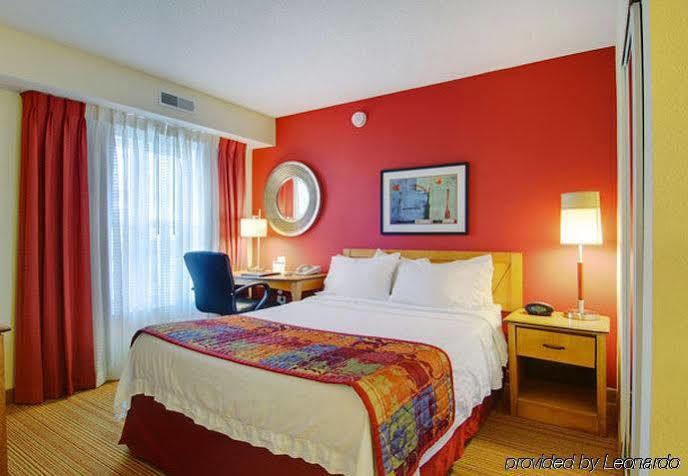 Residence Inn Frederick Bagian luar foto